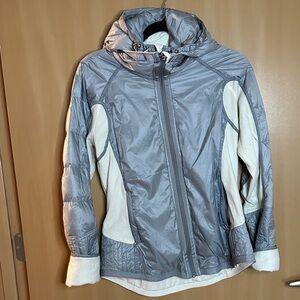 Lululemon Fleecy Keen Gray and white Jacket size 10 removable hood